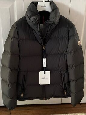 Moncler Women’s Black Down Puffer Jacket - NEW WITH TAGS
